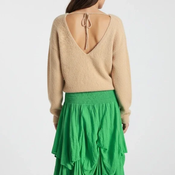 Light Pink V-Neck (front & back) over sized Semi cropped Sweater - Picture 4 of 5